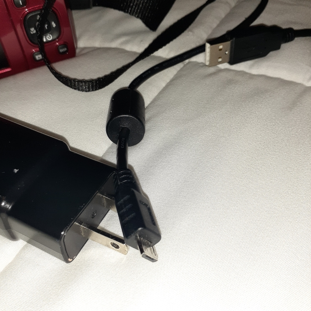 Digital Camera - Picture 4 of 7